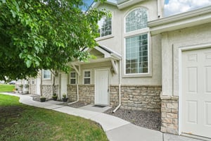 Coronado Pkwy N D-3005-003.jpg