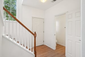 Coronado Pkwy N D-3005-005.jpg