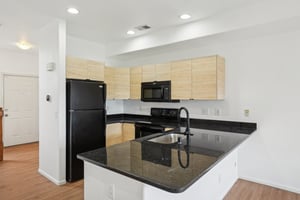 Coronado Pkwy N D-3005-011.jpg