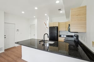 Coronado Pkwy N D-3005-013.jpg