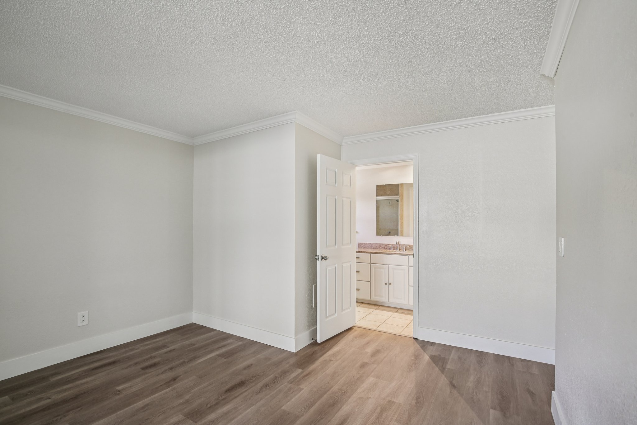 Heron Cir-S1510-023.jpg