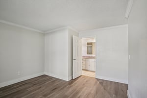 Heron Cir-S1510-023.jpg