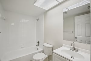 Heron Cir-S1510-026.jpg