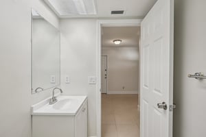 Heron Cir-S1510-027.jpg