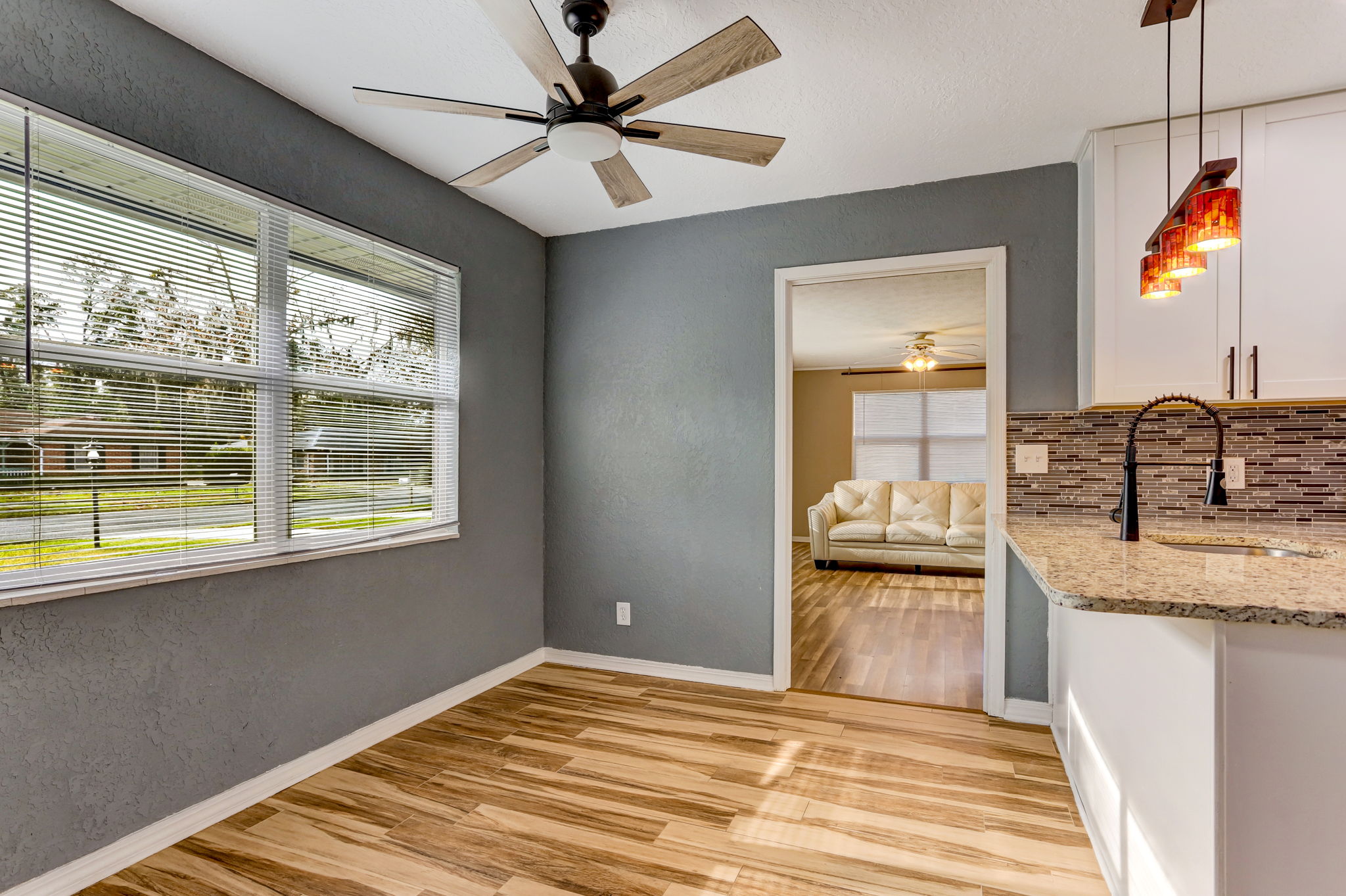 Kitchen/Breakfast Area