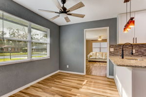 Kitchen/Breakfast Area