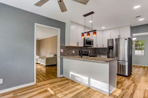 Kitchen/Breakfast Area