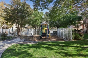 Showers Dr-0311-909.jpg