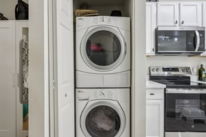 Showers Dr-S0311-017.jpg