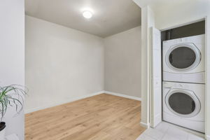 Showers Dr-S0311-018