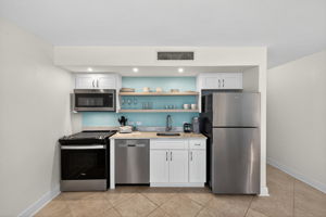 Kitchen 1 of 2