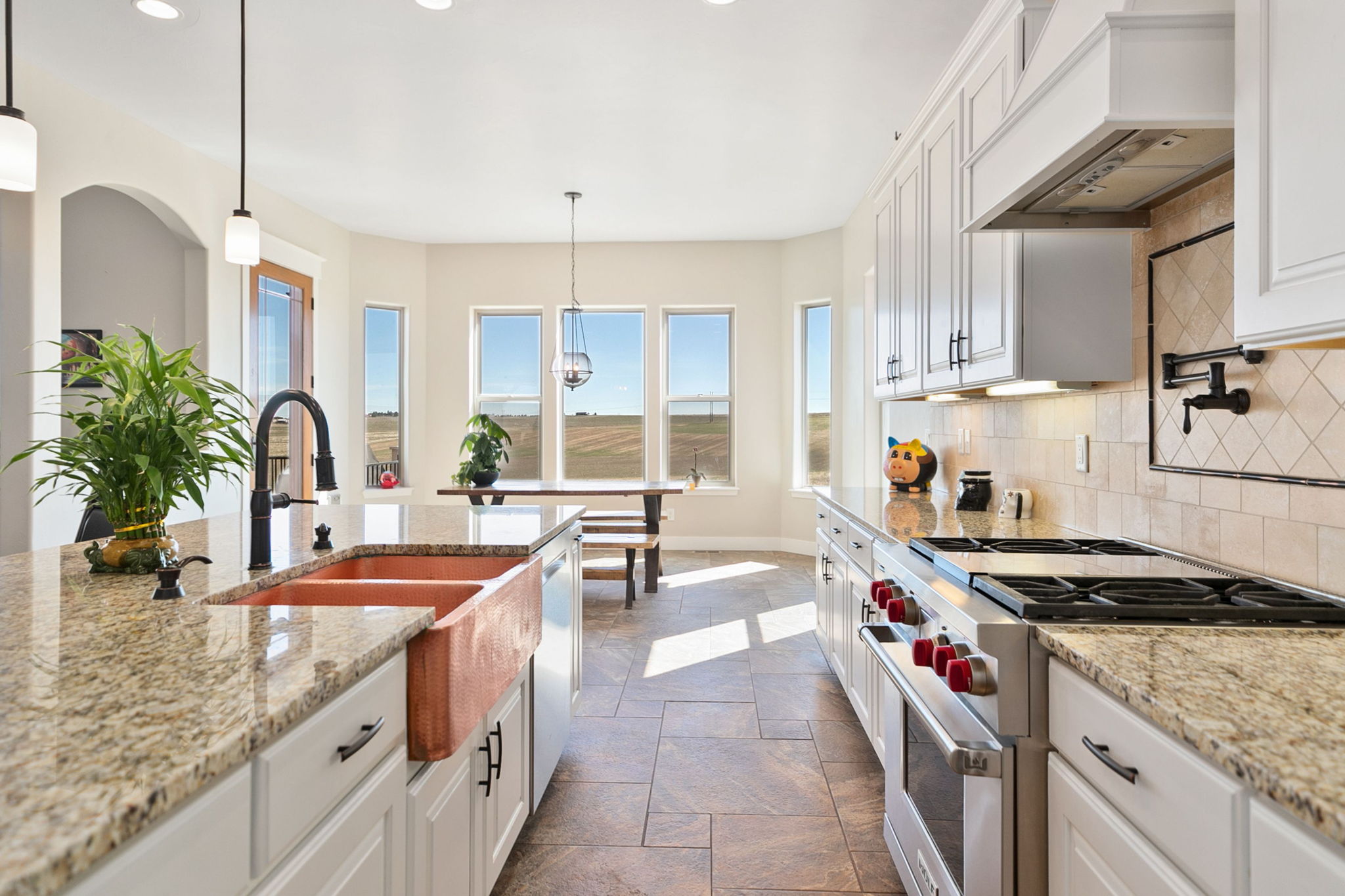 Eat-In-Kitchen