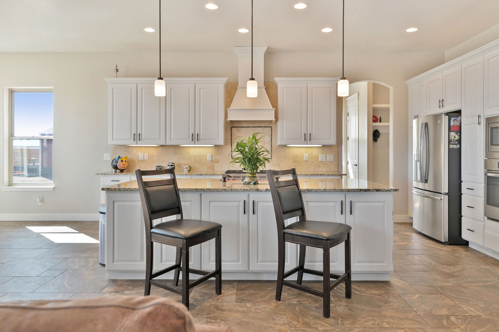 Eat-In-Kitchen