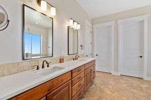 5-Piece En-Suite Master Bath