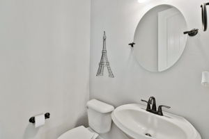 1/2 Bath