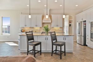 Eat-In-Kitchen