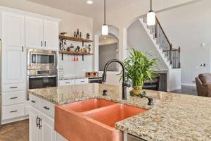 Eat-In-Kitchen