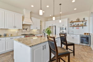 Eat-In-Kitchen