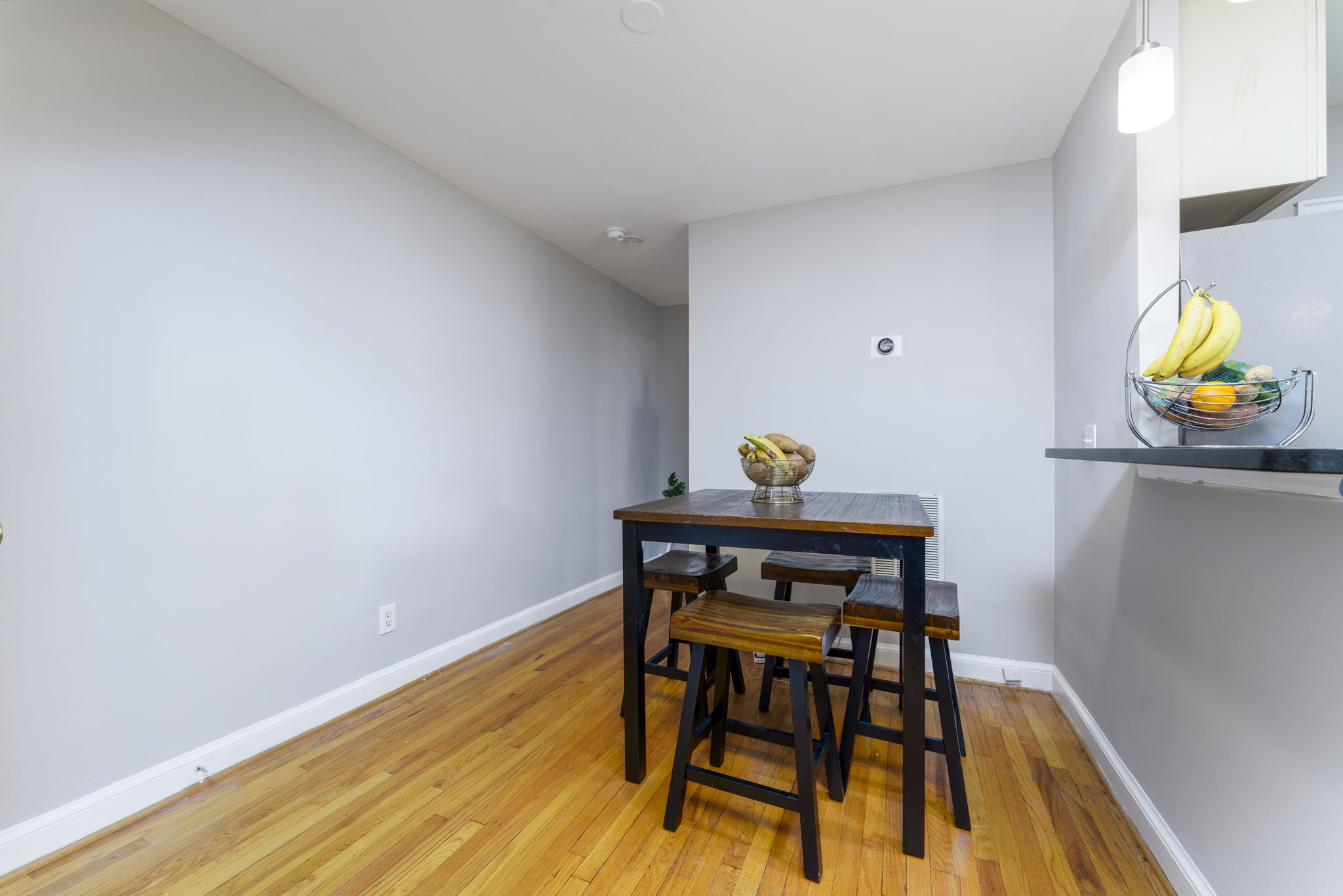2256 S St SE 00013