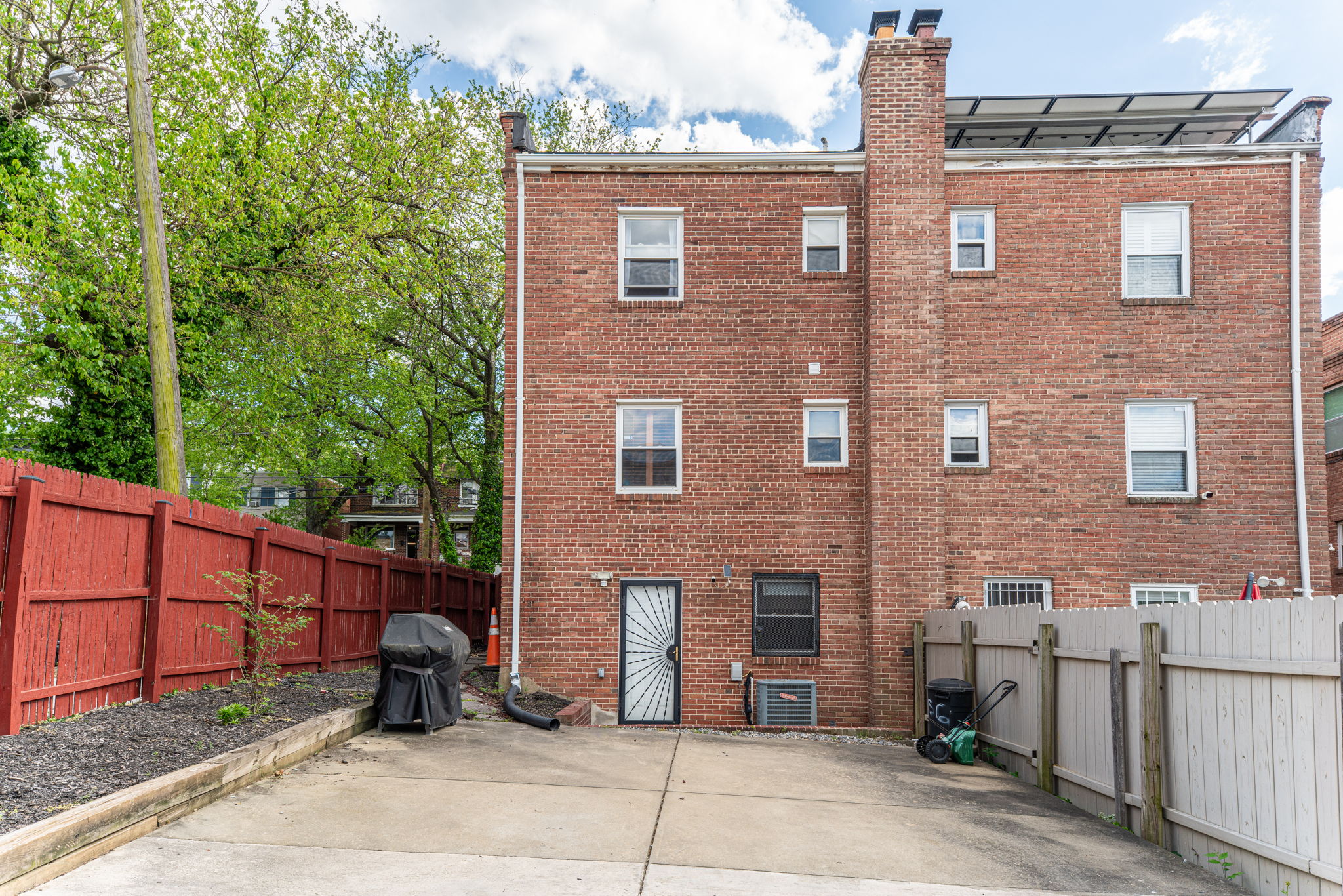 2256 S St SE 00031