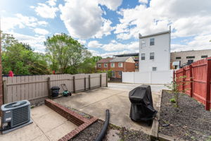 2256 S St SE 00029