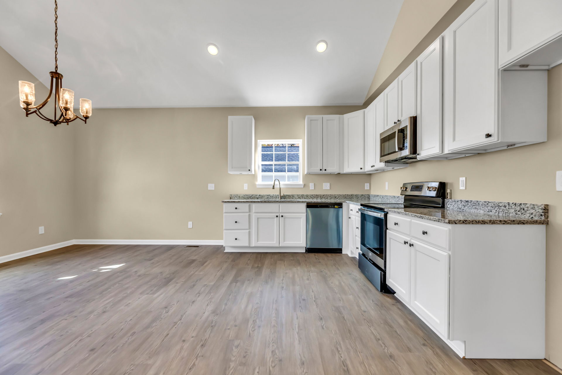 2258 Melrose Dr, Burlington, NC 27217, USA Photo 10