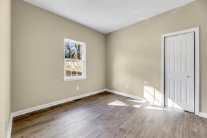 2258 Melrose Dr, Burlington, NC 27217, USA Photo 21