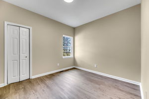 2258 Melrose Dr, Burlington, NC 27217, USA Photo 23