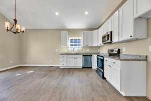 2258 Melrose Dr, Burlington, NC 27217, USA Photo 9