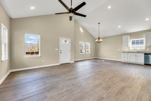 2258 Melrose Dr, Burlington, NC 27217, USA Photo 5