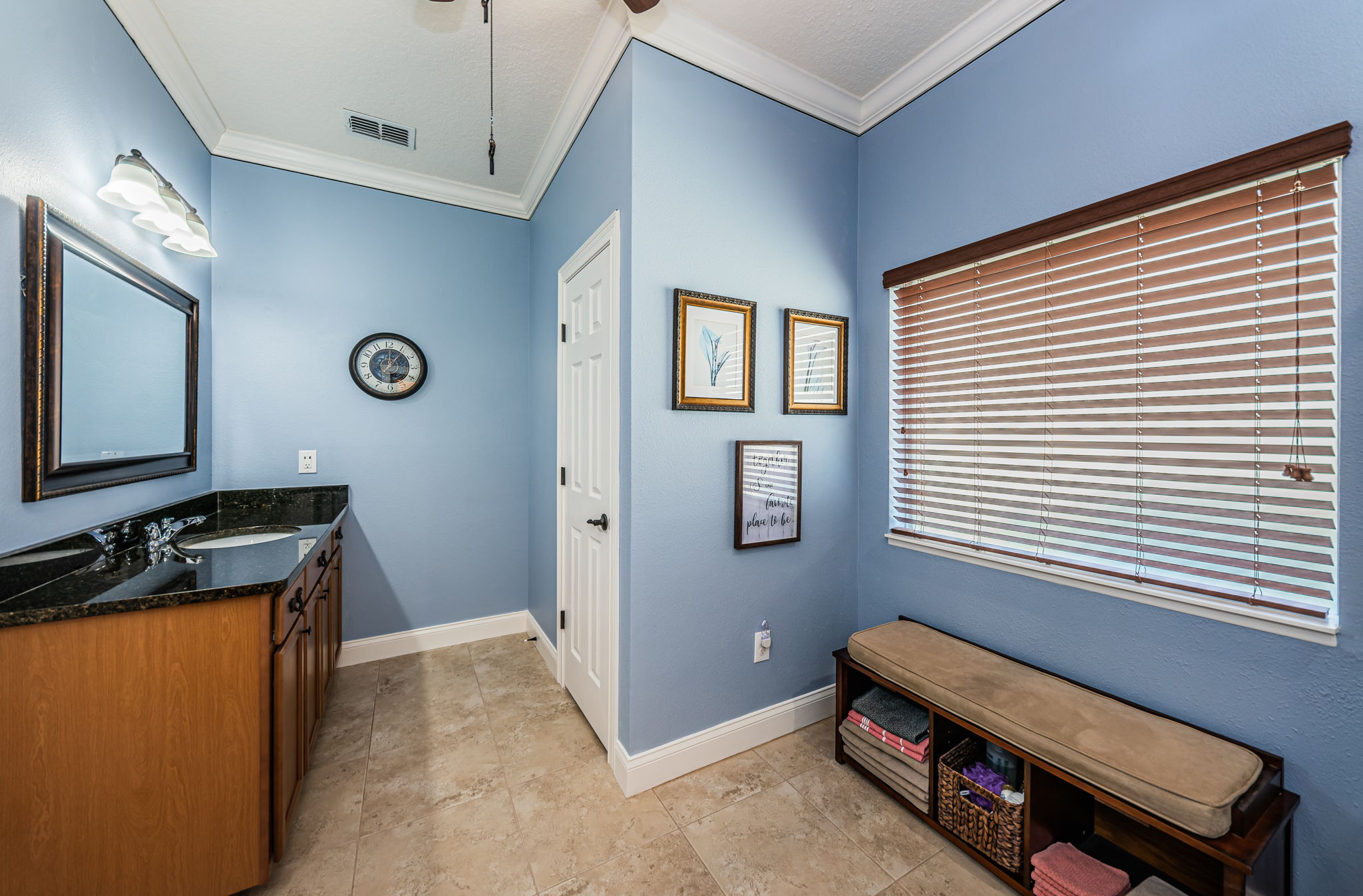 Master Bathroom1b