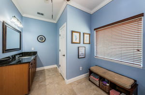 Master Bathroom1b