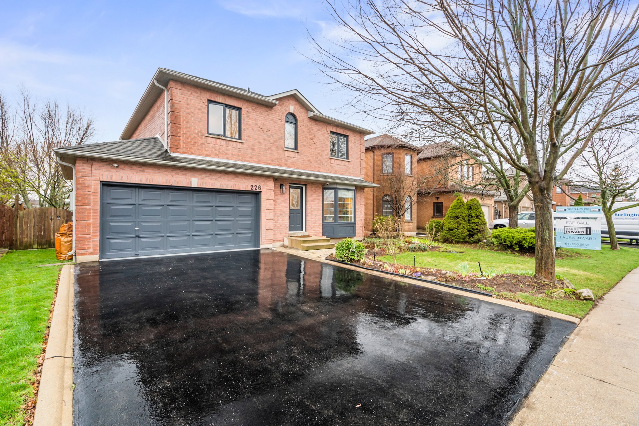 226 Howell Rd Oakville, ON L6H 5Y7
