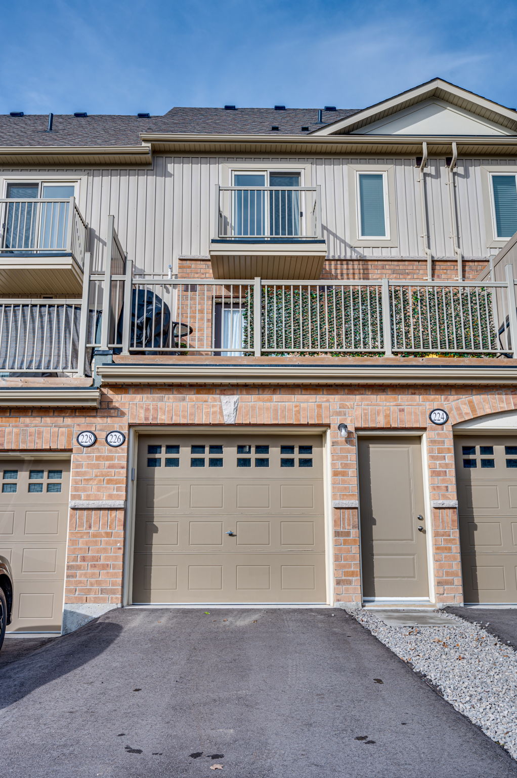 226 Law Dr Guelph, ON N1E 0H5