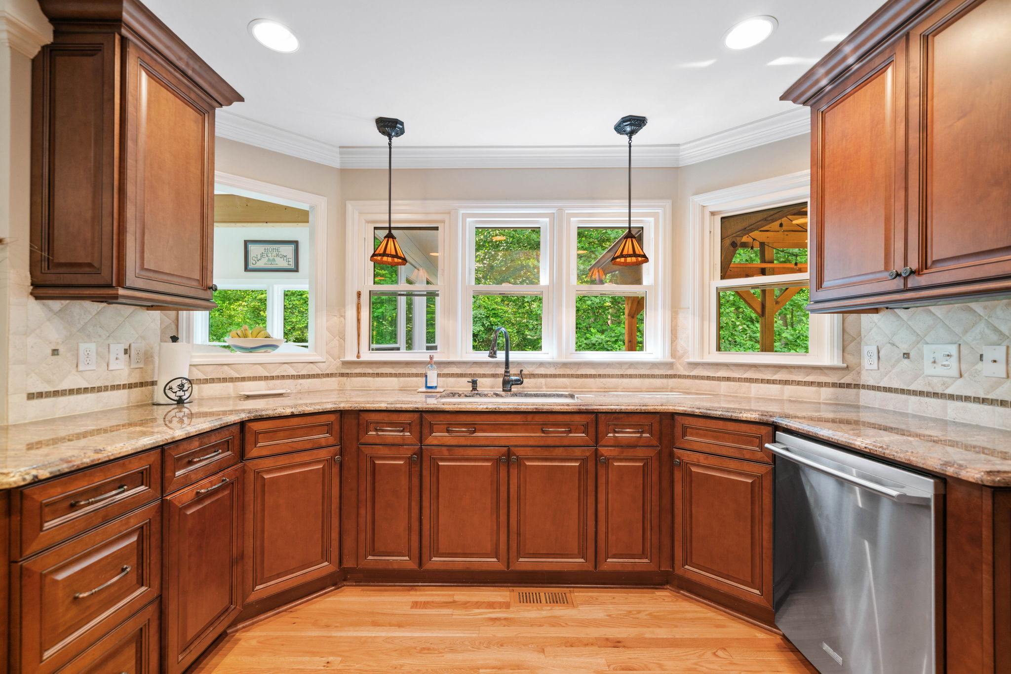 Soft Close Cabinets-Granite Counter