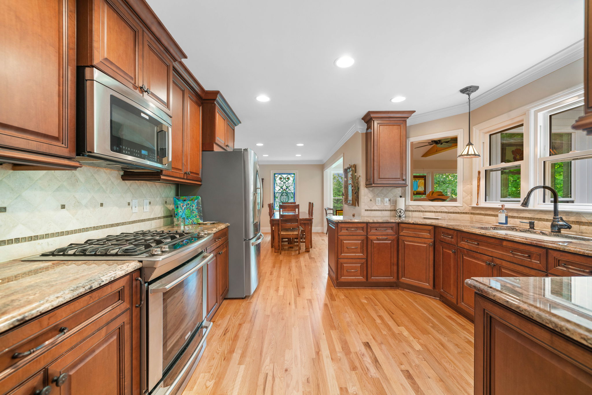 Gas Range-Stainless Appliances