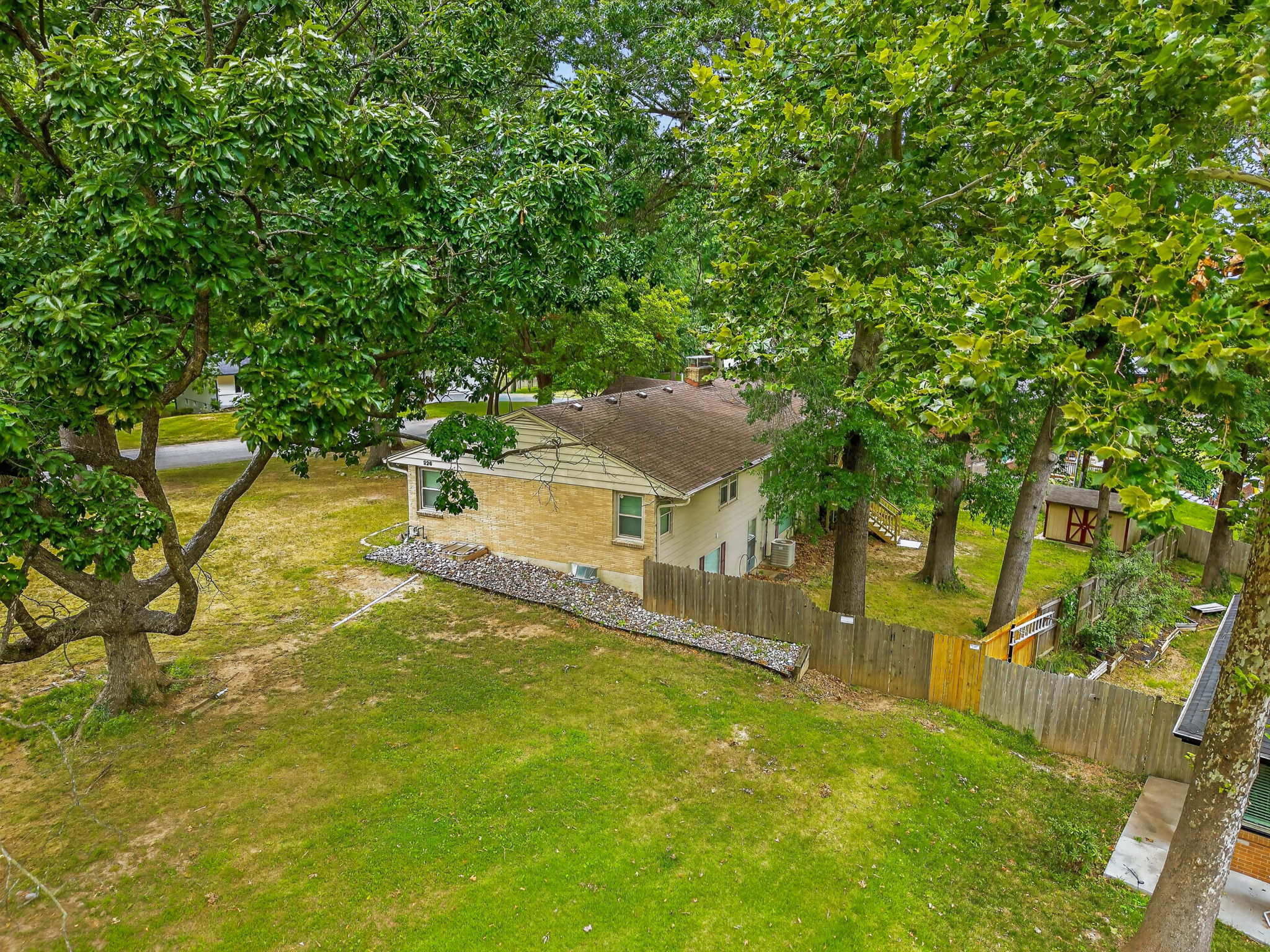 226 NW 43 St-011