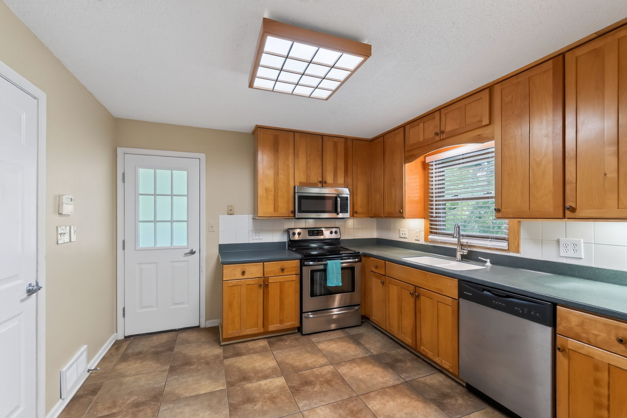 226 NW 43 St-021