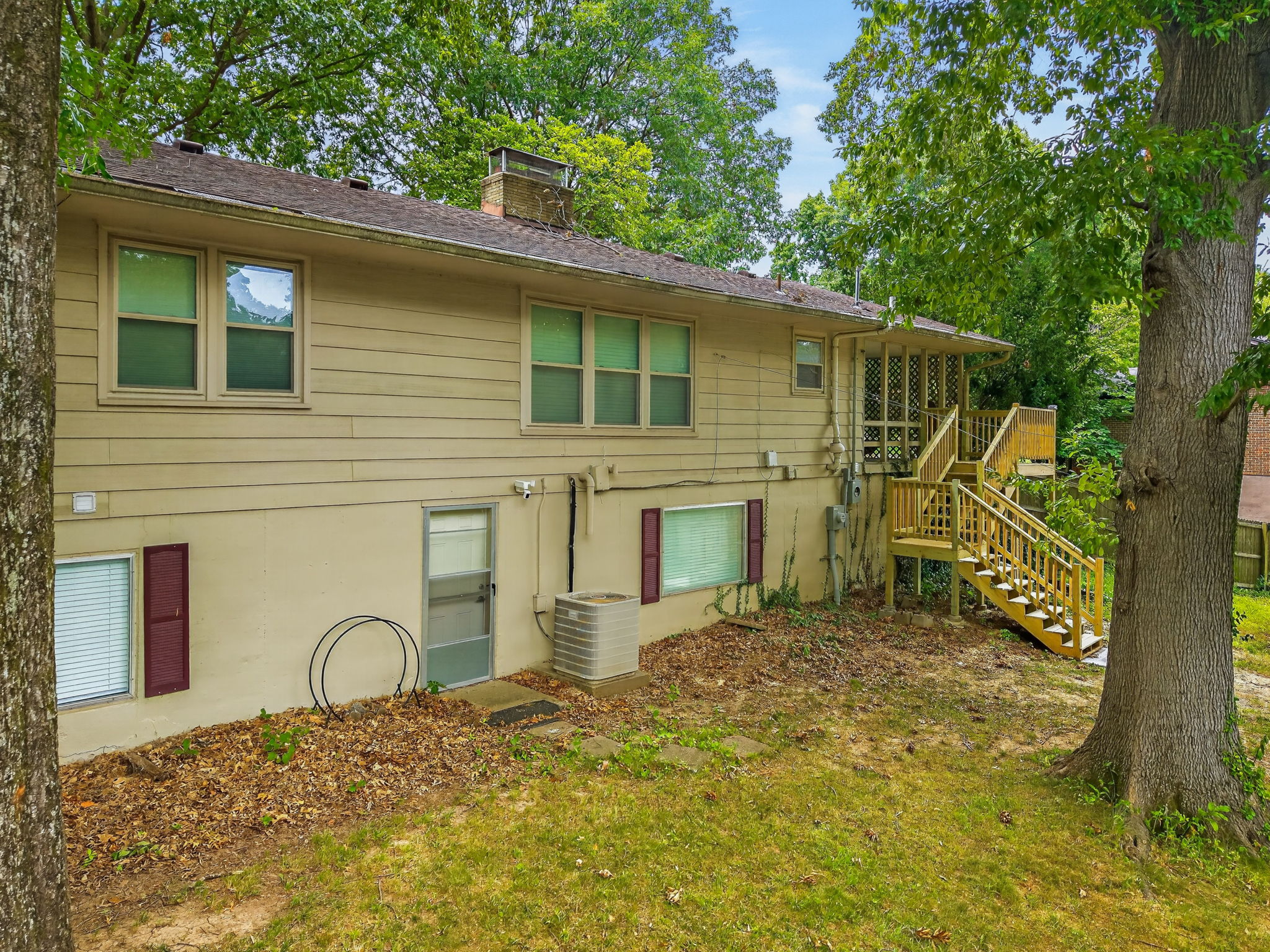226 NW 43 St-005