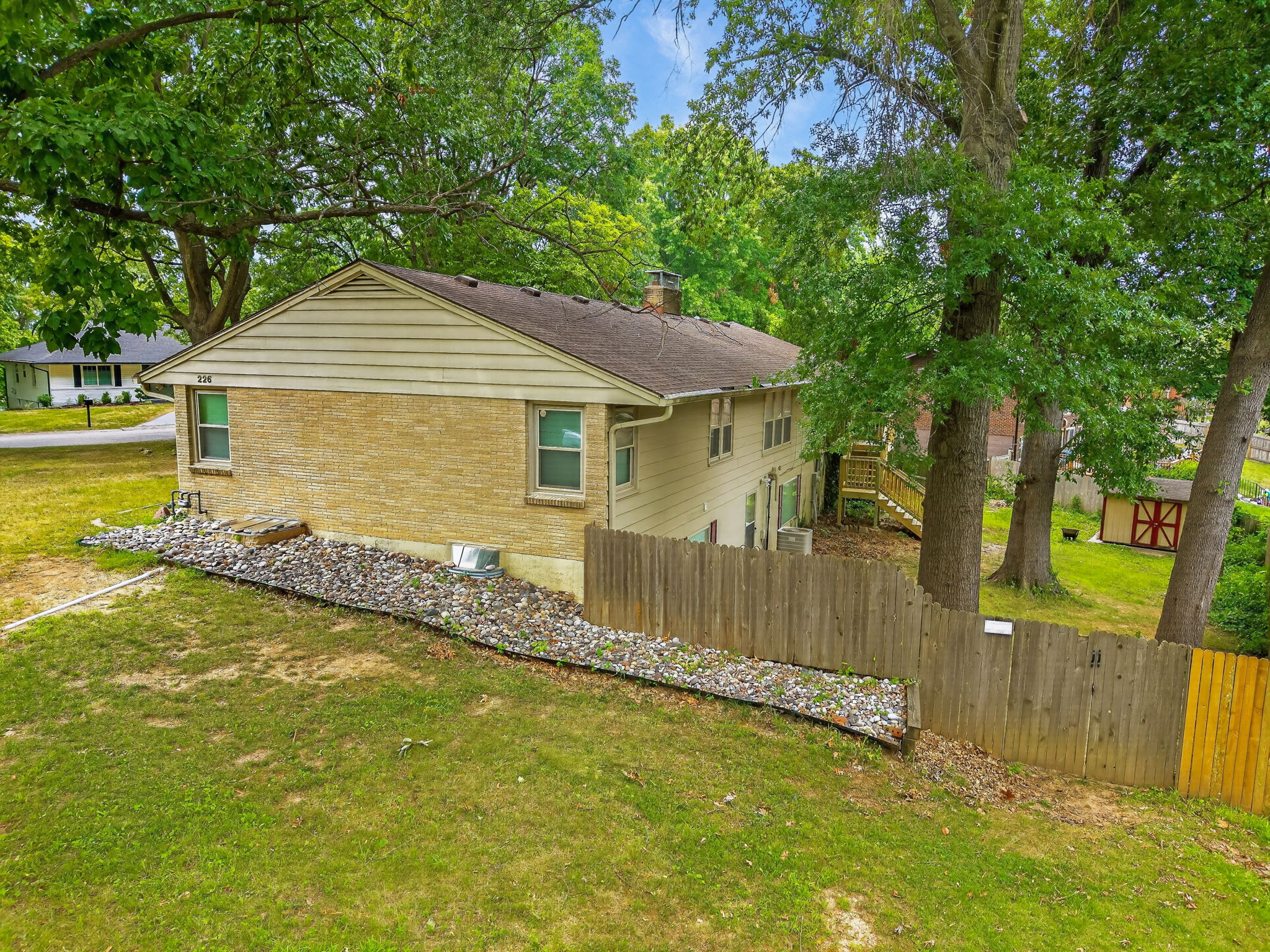226 NW 43 St-010