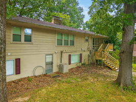 226 NW 43 St-005