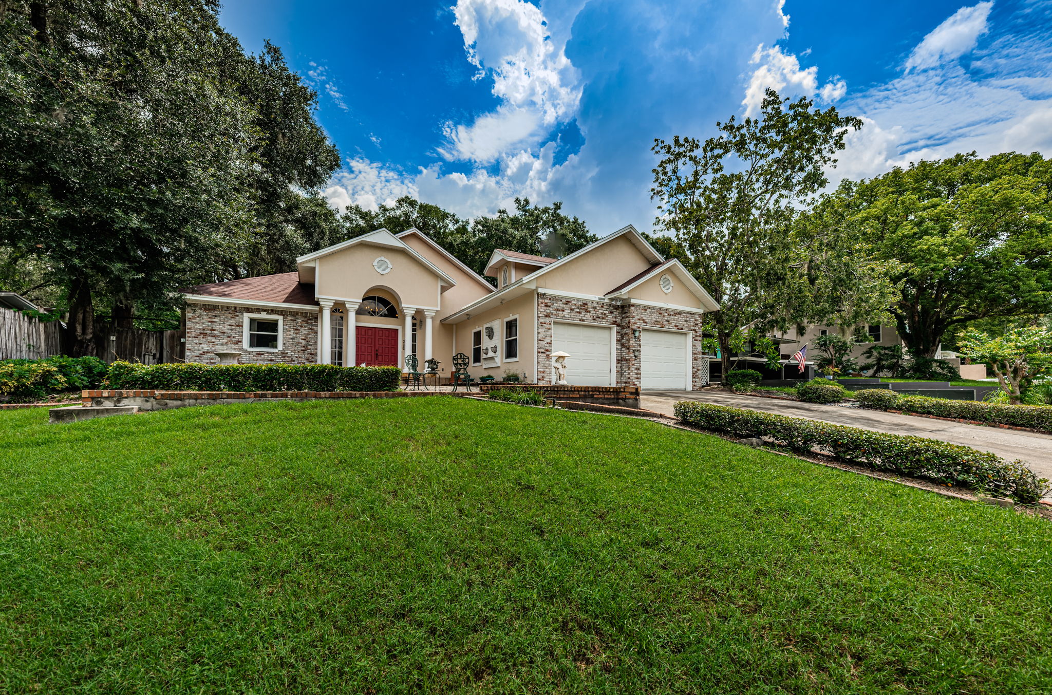 Front Exterior5