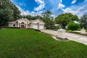Front Exterior4