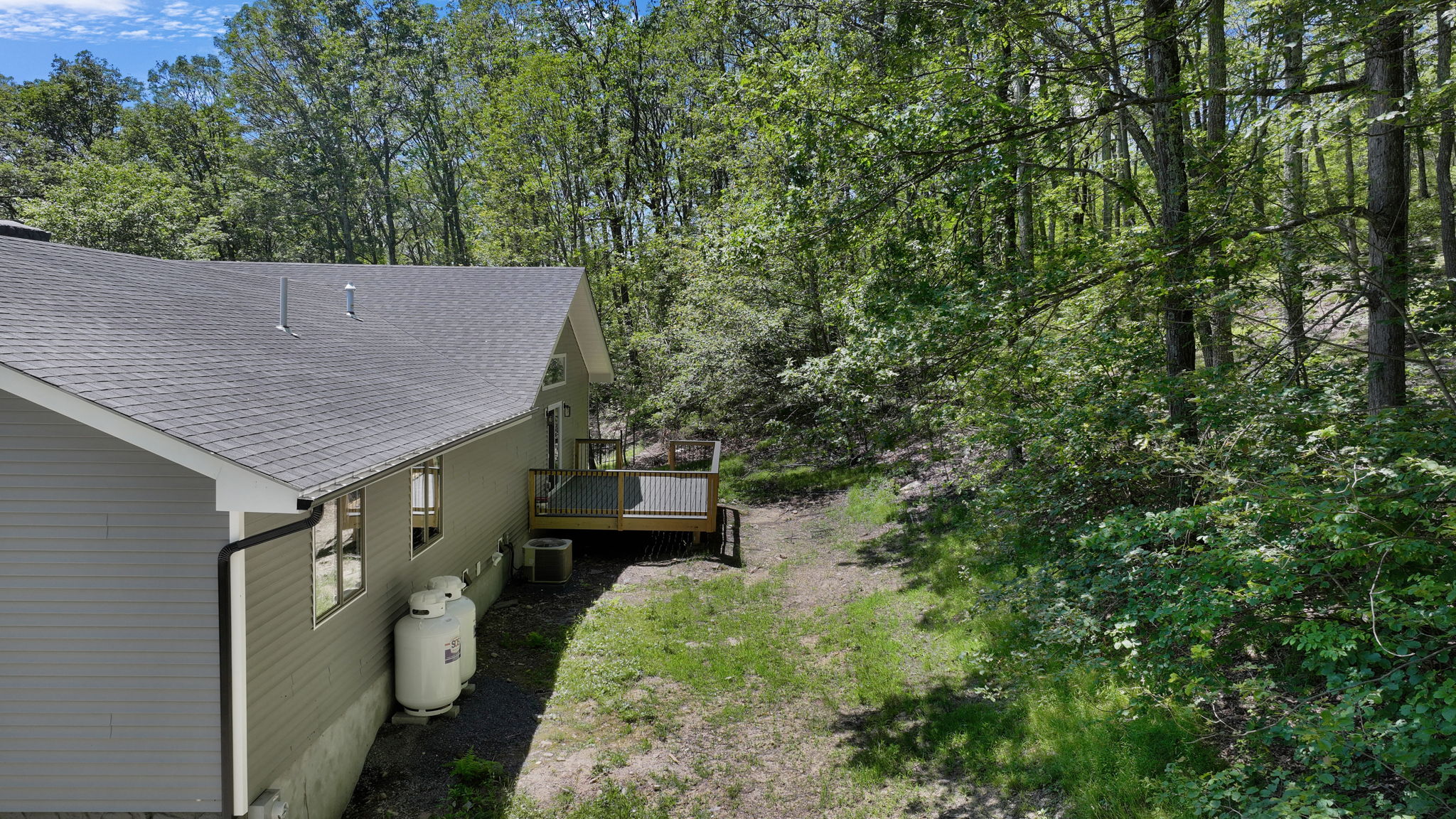  Photo 10