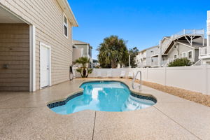 Saltwater Pool w/ Epoxy coated pool deck