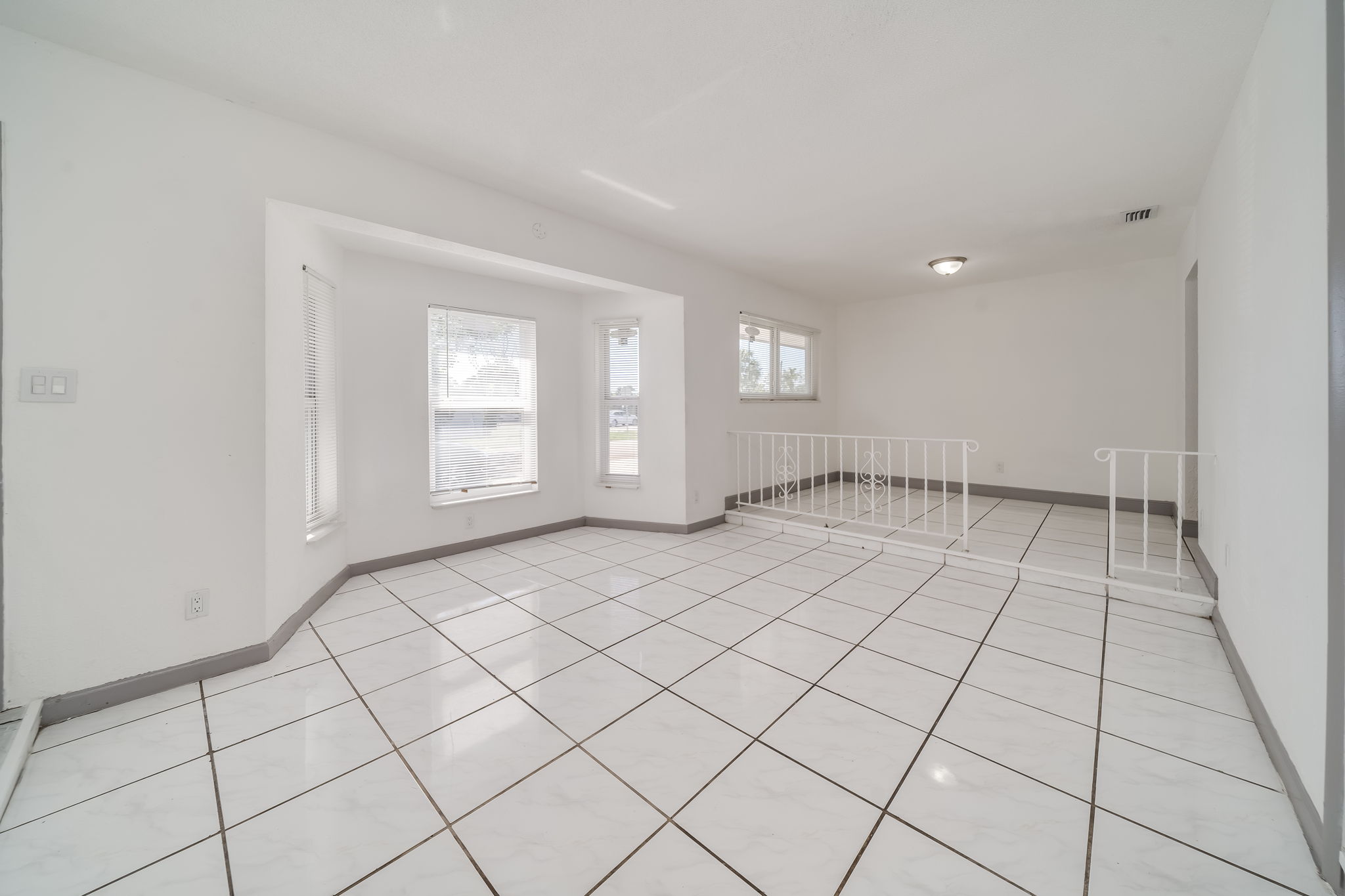 7265 NW 54th Ct, Lauderhill, FL 33319, USA Photo 7
