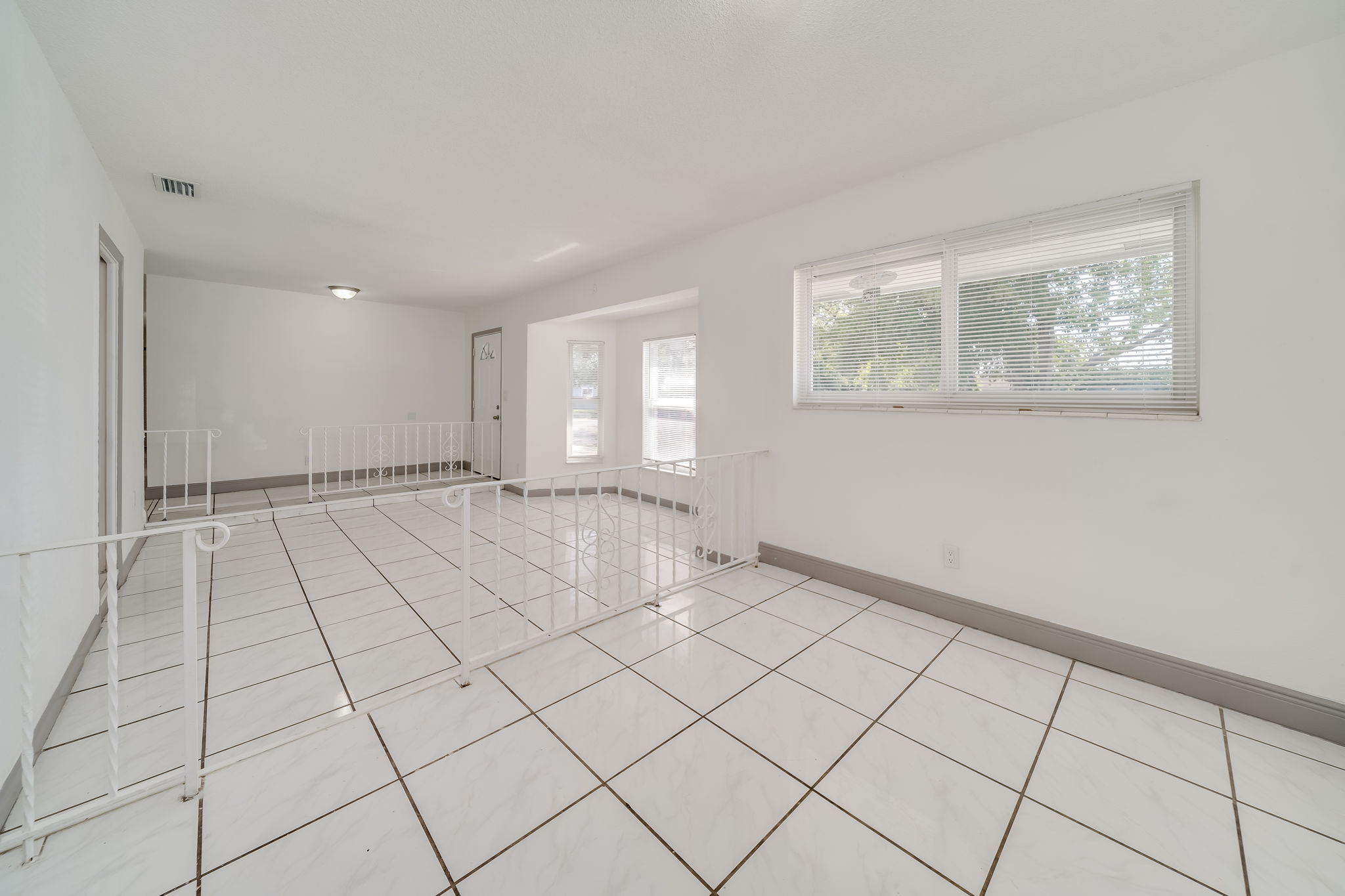 7265 NW 54th Ct, Lauderhill, FL 33319, USA Photo 10