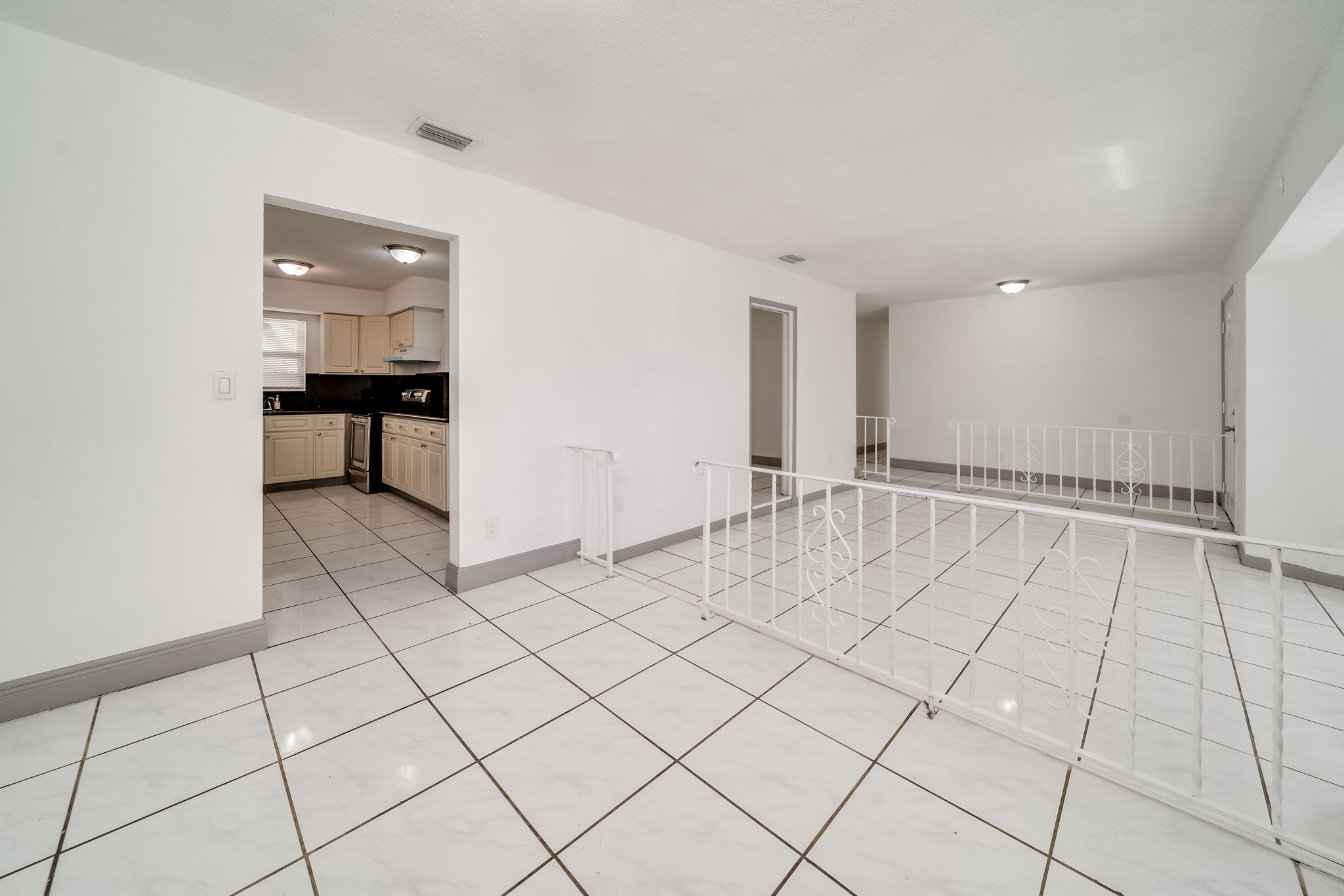 7265 NW 54th Ct, Lauderhill, FL 33319, USA Photo 9