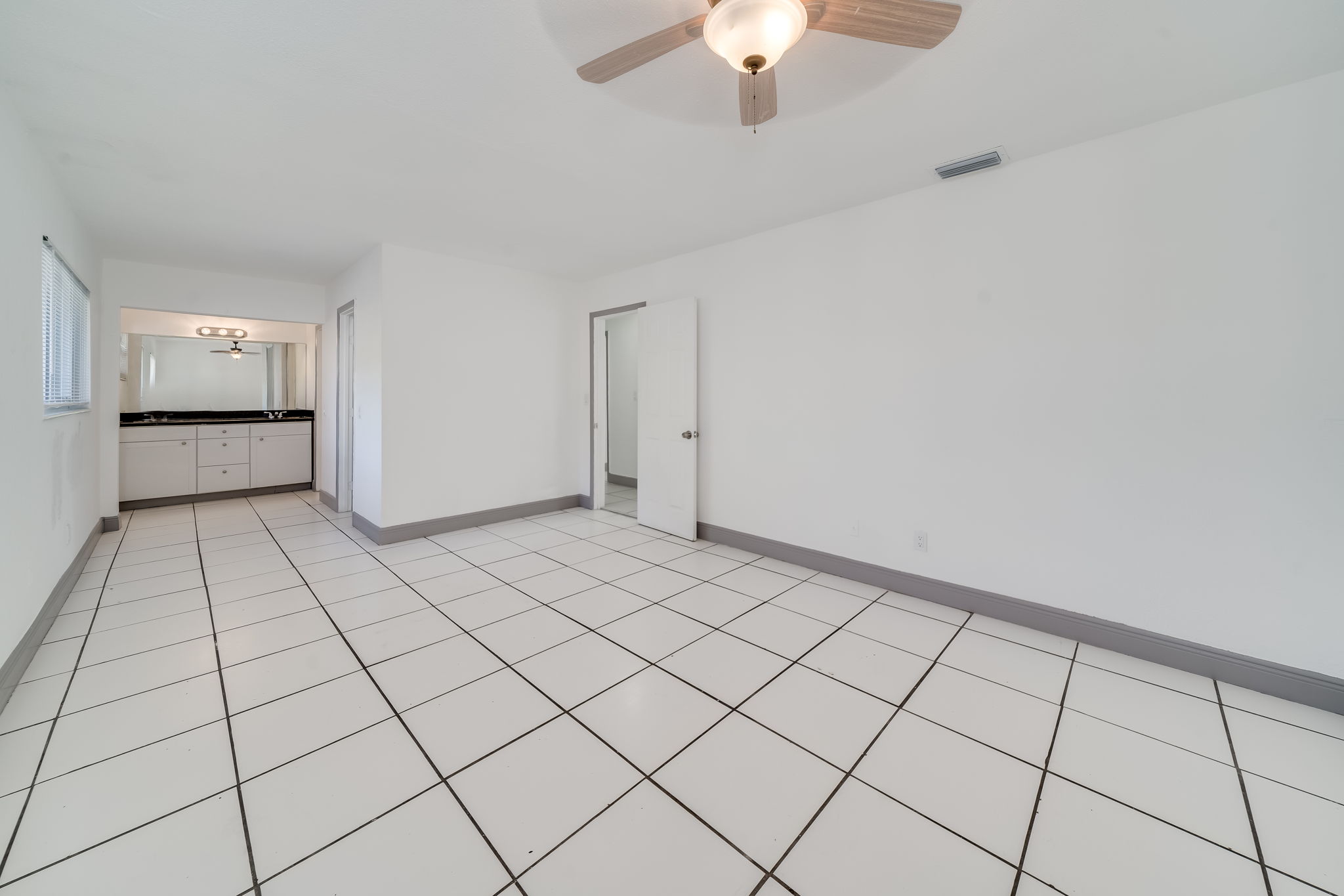 7265 NW 54th Ct, Lauderhill, FL 33319, USA Photo 21