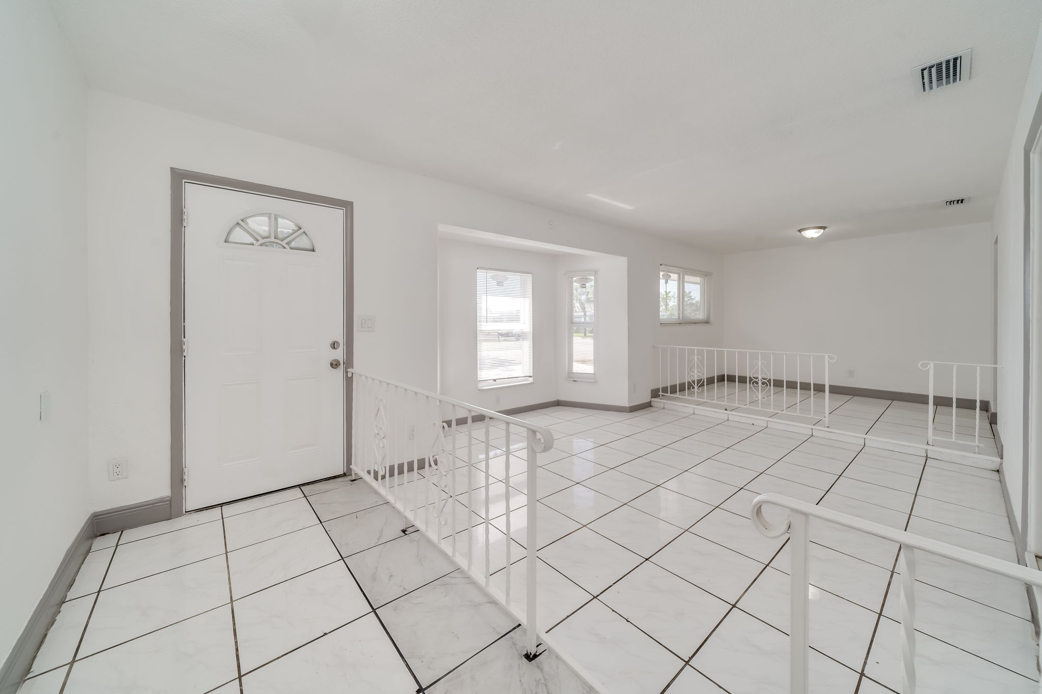 7265 NW 54th Ct, Lauderhill, FL 33319, USA Photo 6